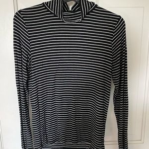 American Eagle long sleeve shirt